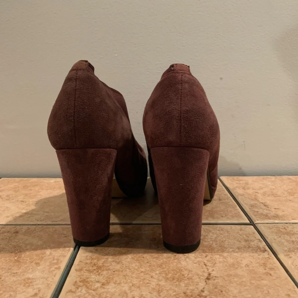 Clark Narrative Kendra Mix Suede Bootie in Aubergine size 7.5